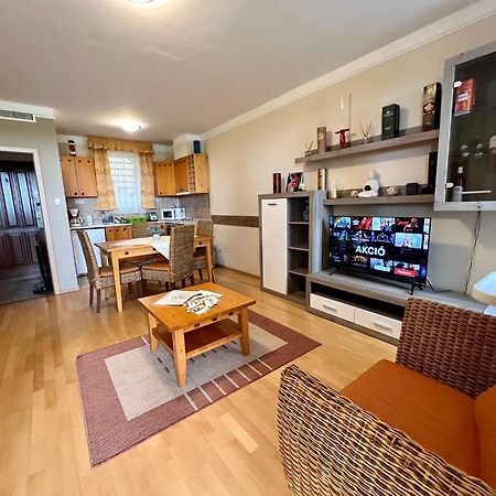 Luxus Golf Apartment Bük Екстериор снимка