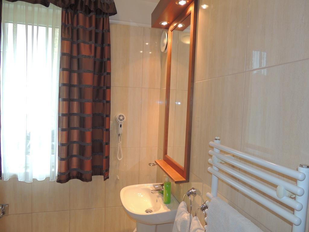 Luxus Golf Apartment Bük Стая снимка