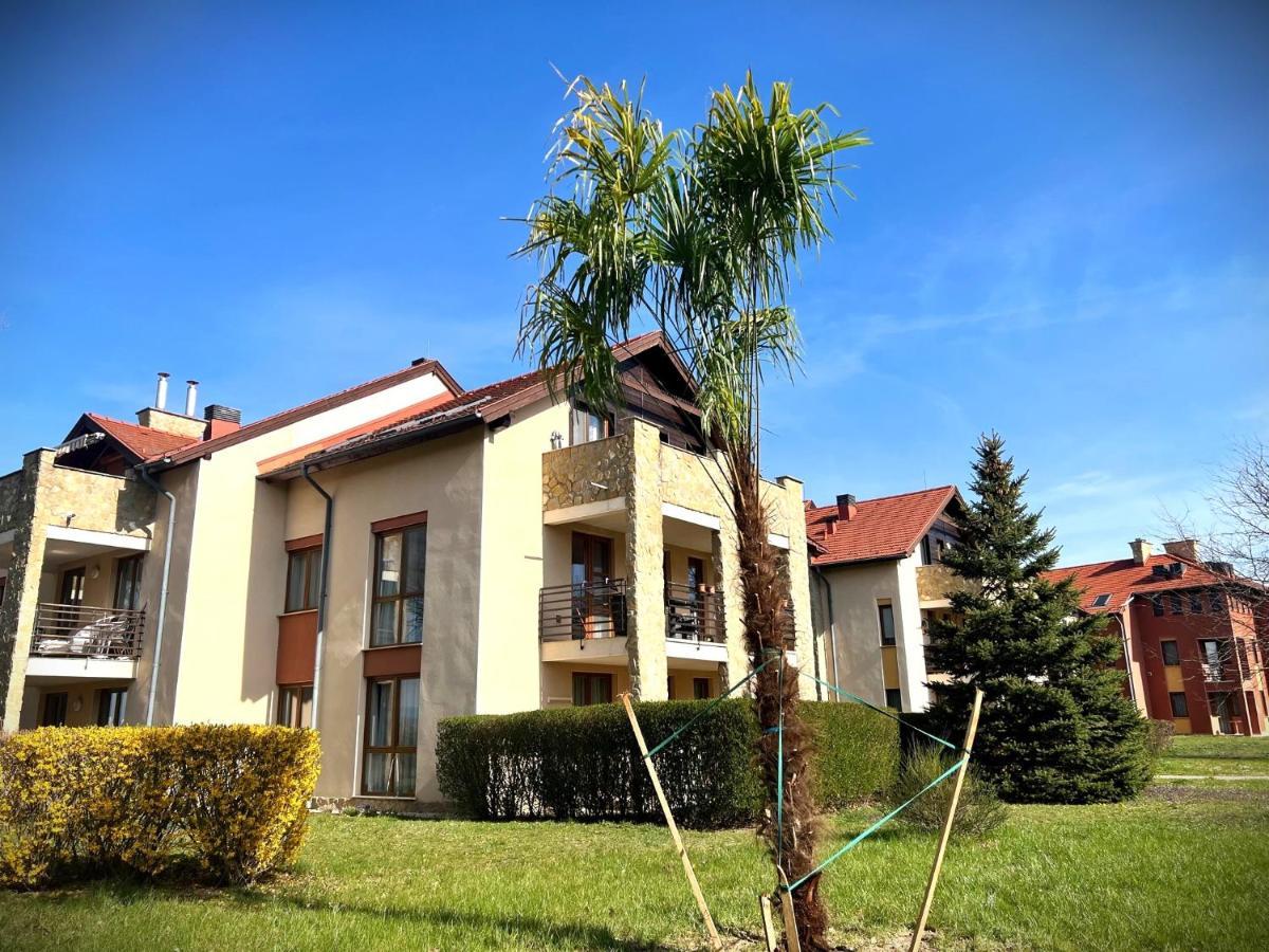 Luxus Golf Apartment Bük Екстериор снимка