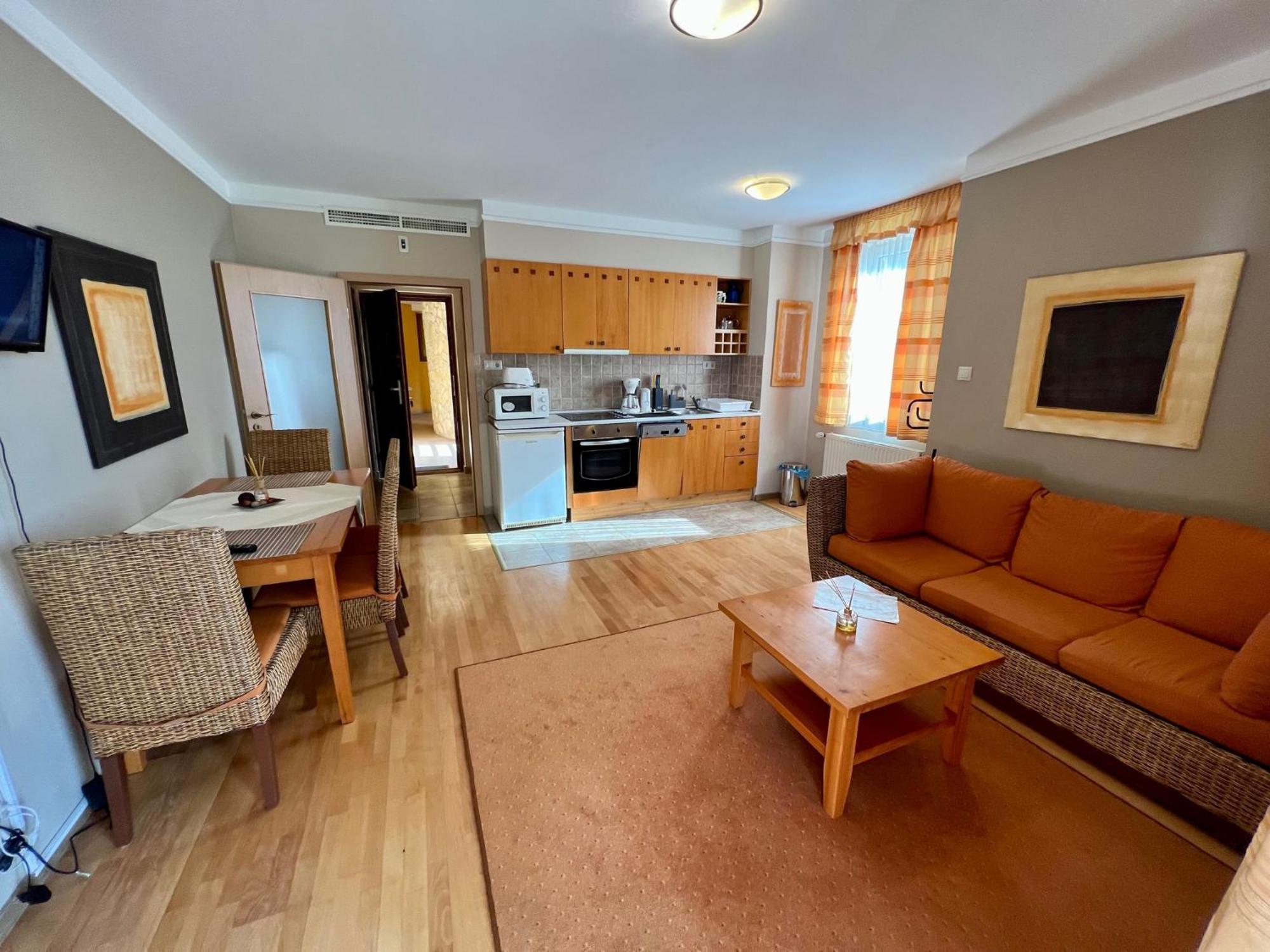 Luxus Golf Apartment Bük Екстериор снимка